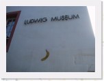 148-4877_IMG * Ludwig Museum (Note Andy Whorhol Banana) * 1600 x 1200 * (428KB)