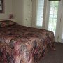 bedroom with queen size bed