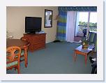 DSCN6102 * plasma 42 TV & dining area * 2288 x 1712 * (839KB)